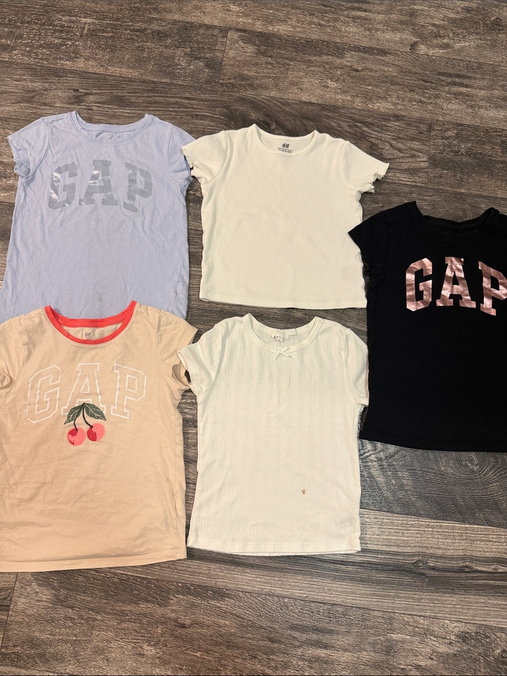 set of 5 size 6/7/8 girls short sleeve t shirt  used cotton gap H&M white